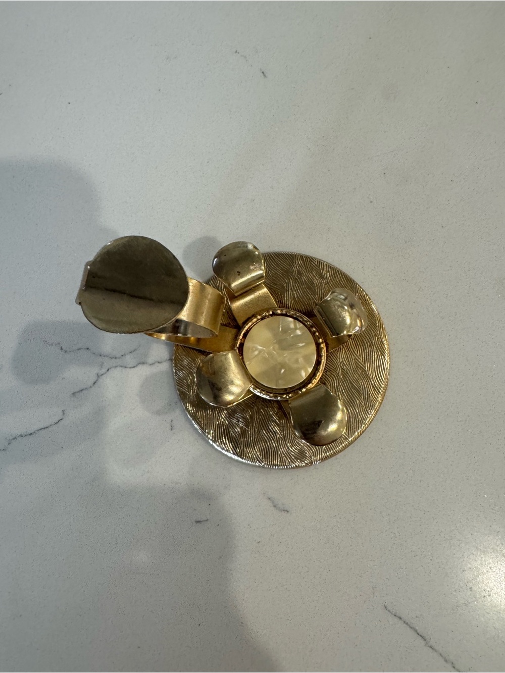 Vintage Avon Brass Lotus Flower Nail Polish Holder Vanity Accessory Mid-Century - Picture 4 of 6